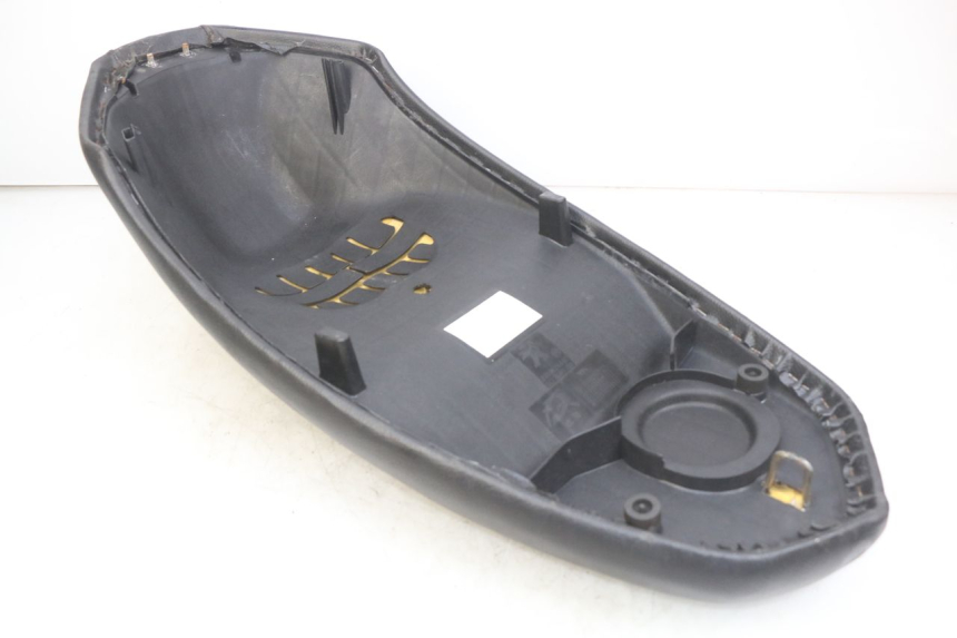 photo de SELLE PEUGEOT KISBEE 2T 50 (2010 - 2017) - Gesamtansicht des Produkts