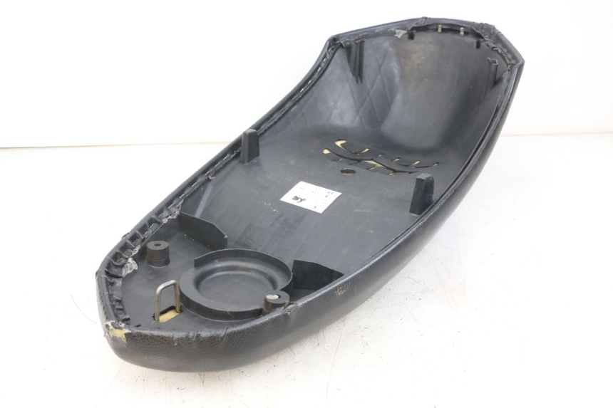 photo de SITZ PEUGEOT KISBEE 2T 50 (2018 - 2022) - Details der Befestigungspunkte