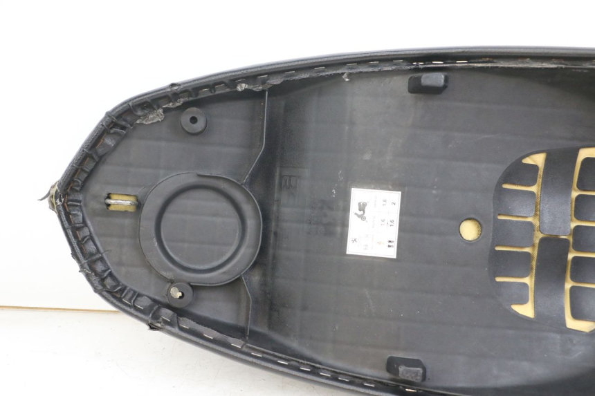 photo de SITZ PEUGEOT KISBEE 2T 50 (2018 - 2022) - Geprüftes Gebrauchtteil