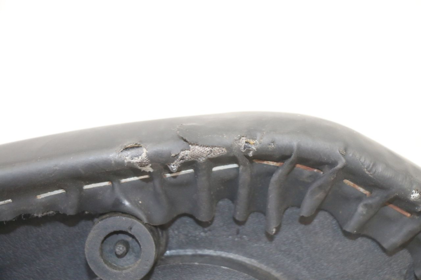 photo de SELLE PEUGEOT KISBEE 2T 50 (2010 - 2017) - Oberflächenzustand und Material