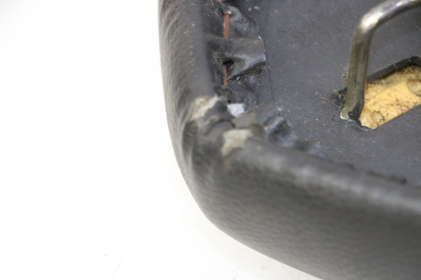 photo de SELLE PEUGEOT KISBEE 2T 50 (2010 - 2017) - Technische Nahaufnahme