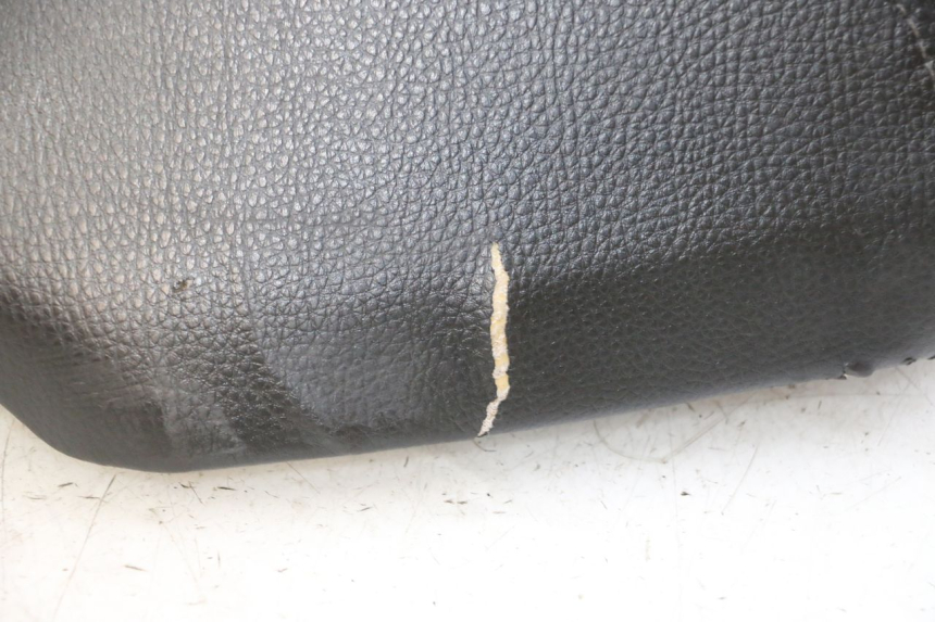 photo de SELLE PEUGEOT KISBEE 2T 50 (2010 - 2017) - Technische Nahaufnahme