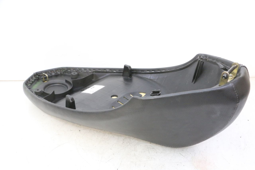 photo de SELLE PEUGEOT KISBEE 2T 50 (2010 - 2017) - Geprüftes Gebrauchtteil