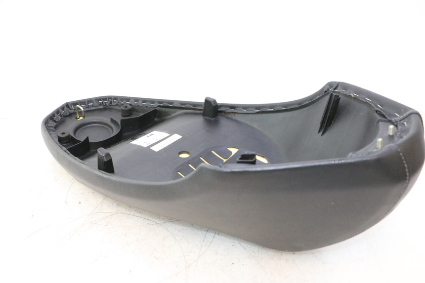 photo de SITZ PEUGEOT KISBEE 2T 50 (2018 - 2022) - Oberflächenzustand und Material