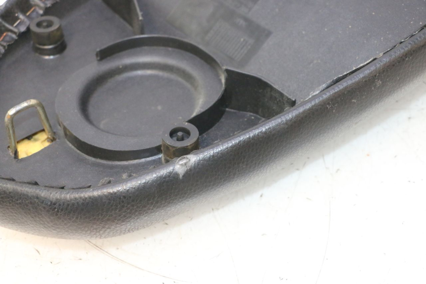 photo de SELLE PEUGEOT KISBEE 2T 50 (2010 - 2017) - Gesamtansicht des Produkts