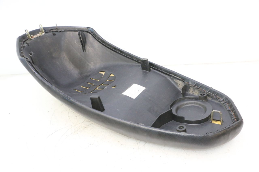 photo de SELLE PEUGEOT KISBEE 2T 50 (2010 - 2017) - Geprüftes Gebrauchtteil