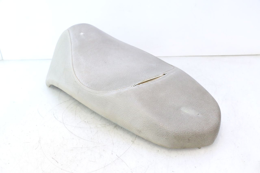 photo de SELLE PEUGEOT KISBEE 2T 50 (2010 - 2017) - Detaillierte Sichtprüfung