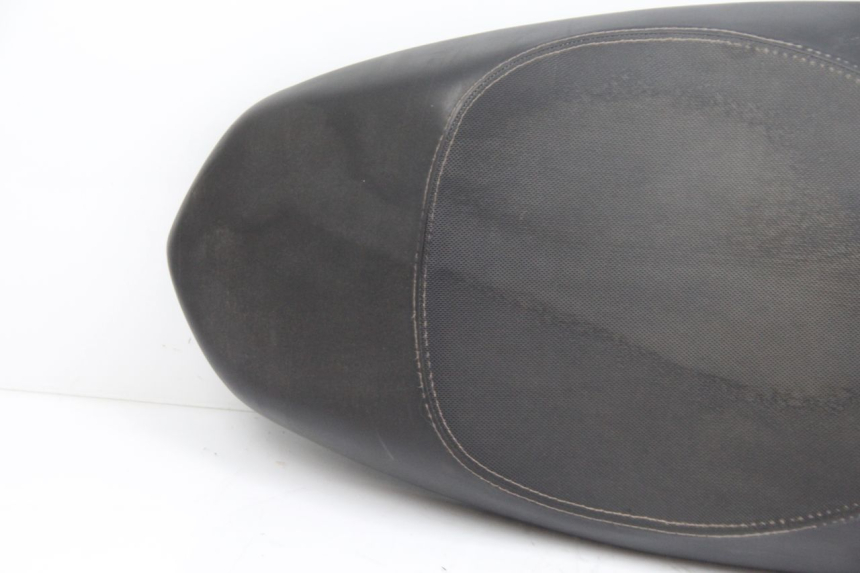 photo de SELLE PEUGEOT KISBEE 4T 50 (2018 - 2022) - Technische Nahaufnahme