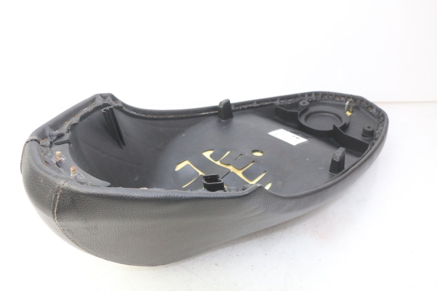 photo de SELLE PEUGEOT KISBEE 4T 50 (2018 - 2022) - Details der Befestigungspunkte