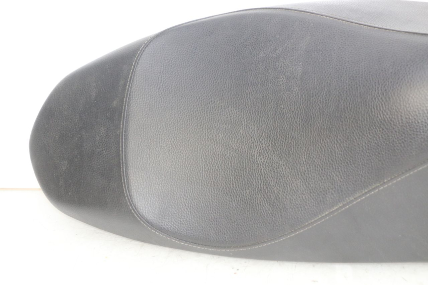 photo de SELLE PEUGEOT KISBEE 4T 50 (2018 - 2022) - Charakteristische Merkmale