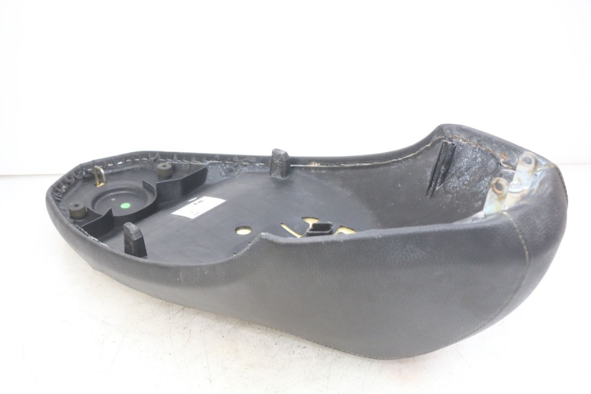 photo de SELLE PEUGEOT KISBEE 4T 50 (2018 - 2022) - Details der Befestigungspunkte