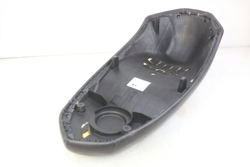 photo de SELLE PEUGEOT KISBEE 4T 50 (2018 - 2022) - Zoom auf Komponenten