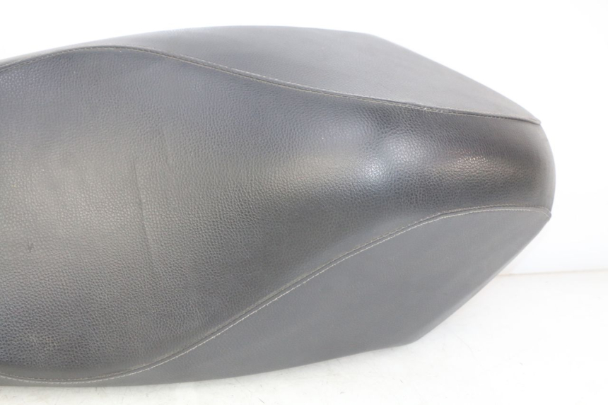 photo de SELLE PEUGEOT KISBEE 4T 50 (2018 - 2022) - Qualität der Gebrauchtware