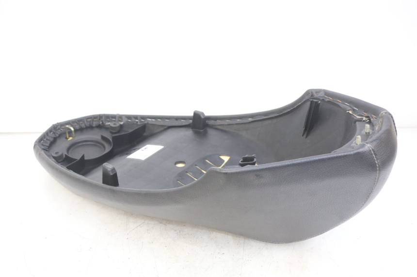 photo de SELLE PEUGEOT KISBEE 4T 50 (2018 - 2022) - Geprüftes Gebrauchtteil