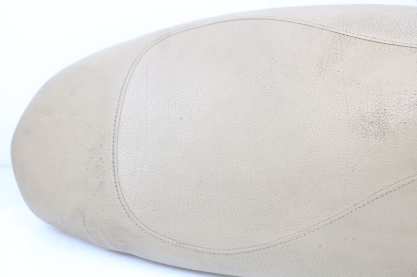 photo de SELLE PEUGEOT KISBEE 4T 50 (2010 - 2017) - Detailansicht des Bauteils