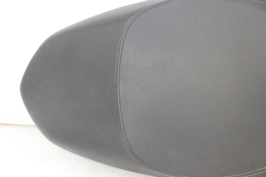 photo de SELLE PEUGEOT KISBEE 4T 50 (2018 - 2022) - Ergänzendes Produktfoto