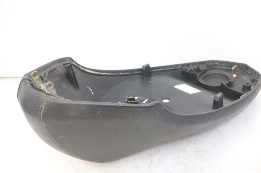 photo de SELLE PEUGEOT KISBEE 4T 50 (2018 - 2022) - Alternative Perspektive