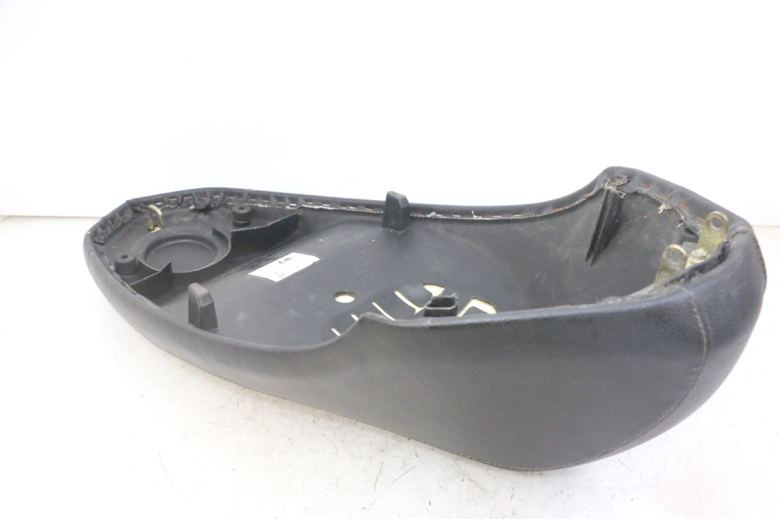 photo de SELLE PEUGEOT KISBEE 4T 50 (2018 - 2022) - Technische Nahaufnahme