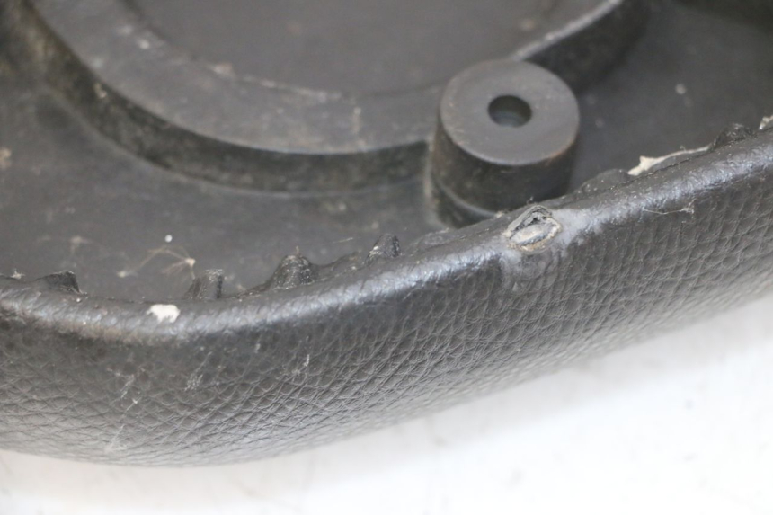 photo de SELLE PEUGEOT KISBEE 4T 50 (2018 - 2022) - Details der Befestigungspunkte