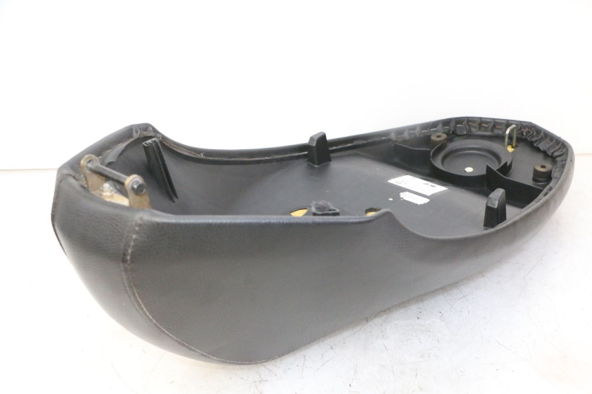 photo de SELLE PEUGEOT KISBEE 4T 50 (2018 - 2022) - Technische Nahaufnahme