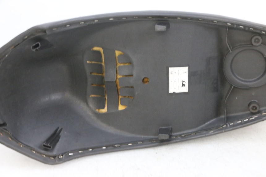 photo de SELLE PEUGEOT KISBEE 4T 50 (2018 - 2022) - Ergänzendes Produktfoto