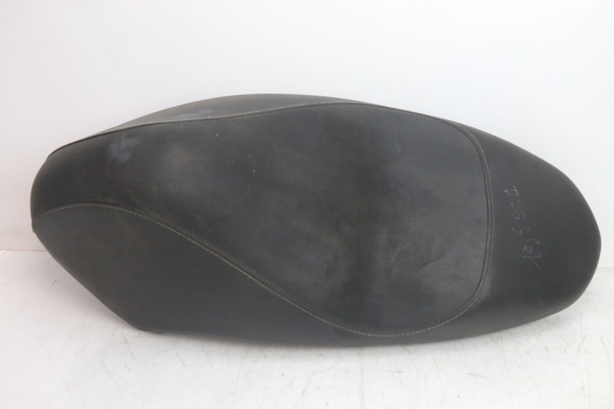 photo de SELLE PEUGEOT KISBEE 4T 50 (2018 - 2022) - Hauptansicht