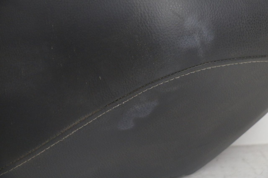 photo de SELLE PEUGEOT KISBEE 4T 50 (2018 - 2022) - Technische Nahaufnahme