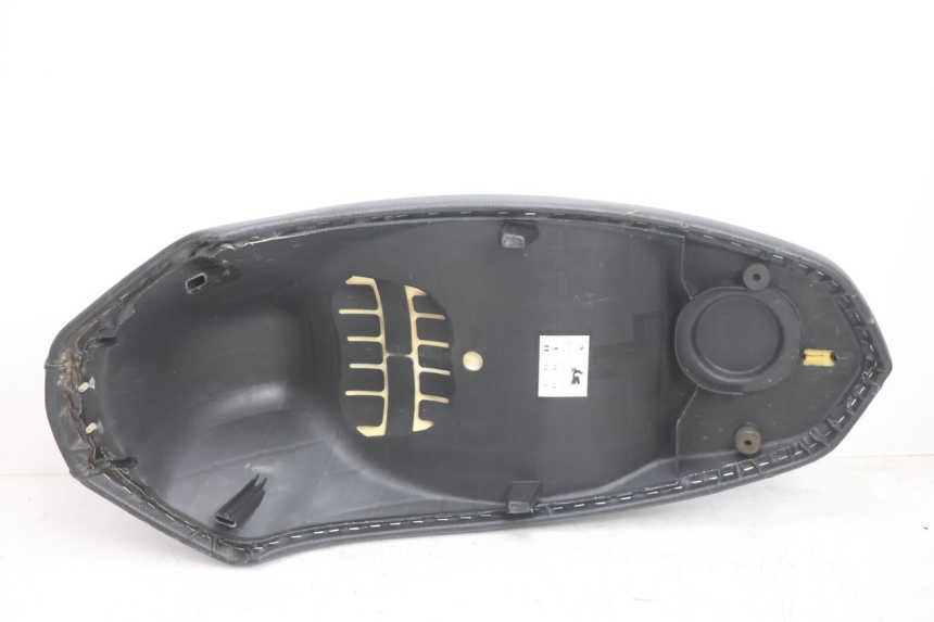 photo de SELLE PEUGEOT KISBEE 4T 50 (2018 - 2022) - Charakteristische Merkmale