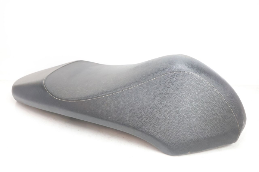 photo de SELLE PEUGEOT KISBEE 4T 50 (2018 - 2022) - Oberflächenzustand und Material