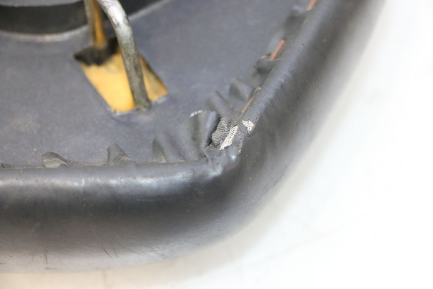 photo de SELLE PEUGEOT KISBEE 4T 50 (2010 - 2017) - Detailansicht des Bauteils