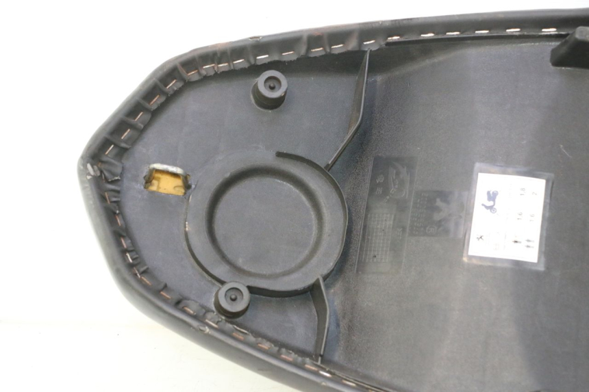 photo de SELLE PEUGEOT KISBEE 4T 50 (2010 - 2017) - Charakteristische Merkmale