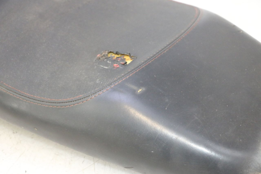 photo de SELLE PEUGEOT KISBEE 4T 50 (2010 - 2017) - Profilansicht des Ersatzteils