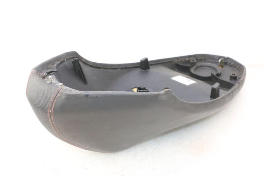 photo de SELLE PEUGEOT KISBEE 4T 50 (2010 - 2017) - Alternative Perspektive