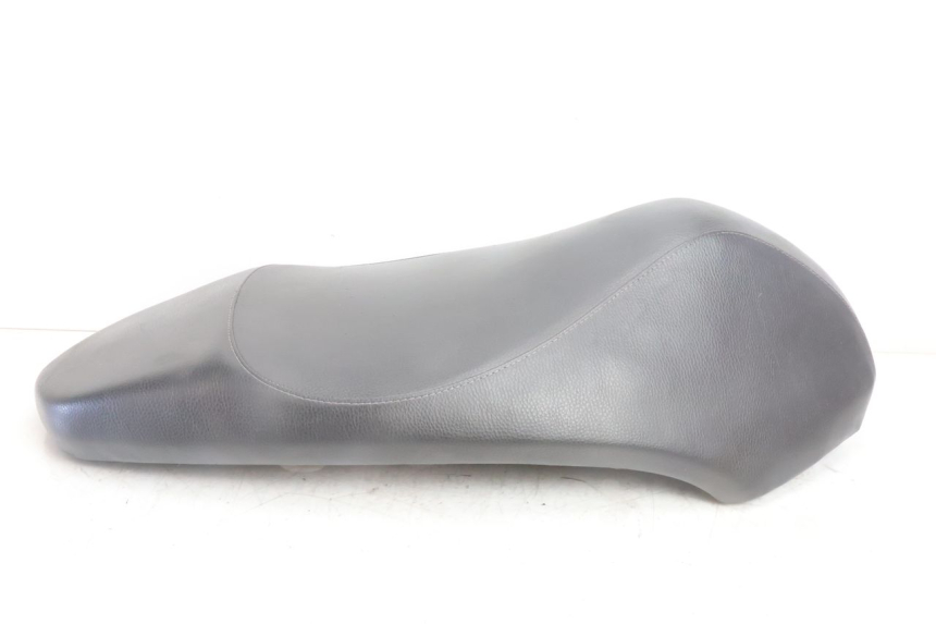 photo de SELLE PEUGEOT KISBEE 4T 50 (2010 - 2017) - Technische Nahaufnahme