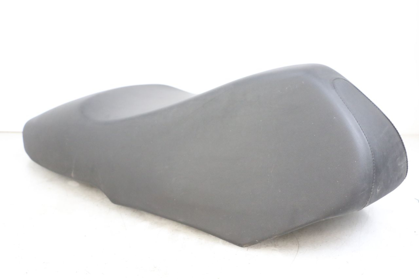 photo de SITZ RENAULT KOURANOS 125 (2001 - 2004) - Details der Befestigungspunkte