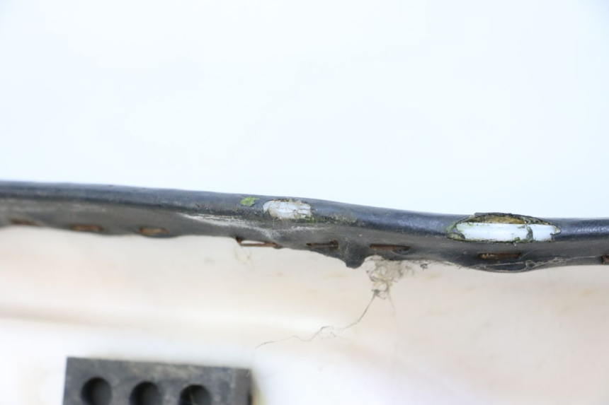 photo de SITZ KYMCO STRYKER OFF ROAD 125 (1999 - 2005) - Details der Befestigungspunkte