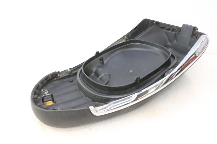 photo de SELLE PIAGGIO LIBERTY IGET 4T 50 (2015 - 2020) - Oberflächenzustand und Material