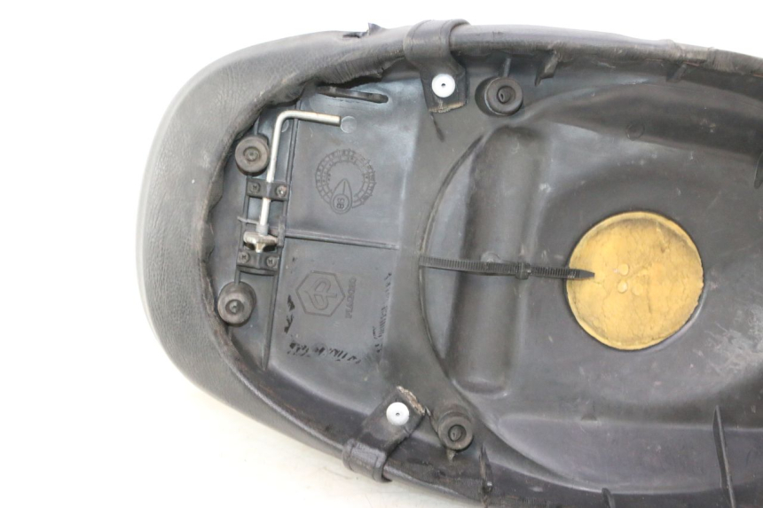 photo de SITZ PIAGGIO LIBERTY 50 (1998 - 2003) - Zoom auf Komponenten