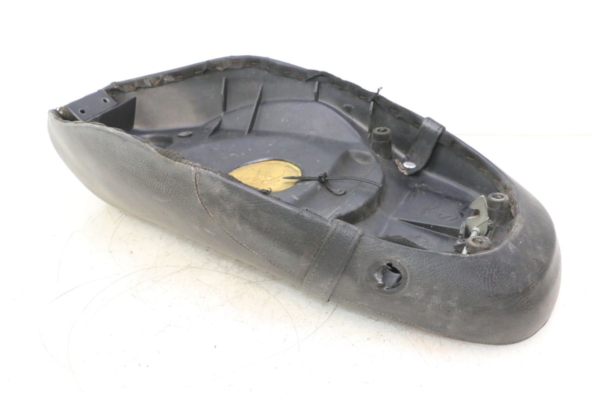 photo de SITZ PIAGGIO LIBERTY 50 (1998 - 2003) - Details der Befestigungspunkte