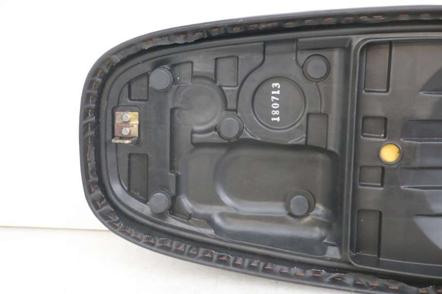 photo de SELLE KYMCO LIKE 125 (2009 - 2016) - Fokus auf die Struktur