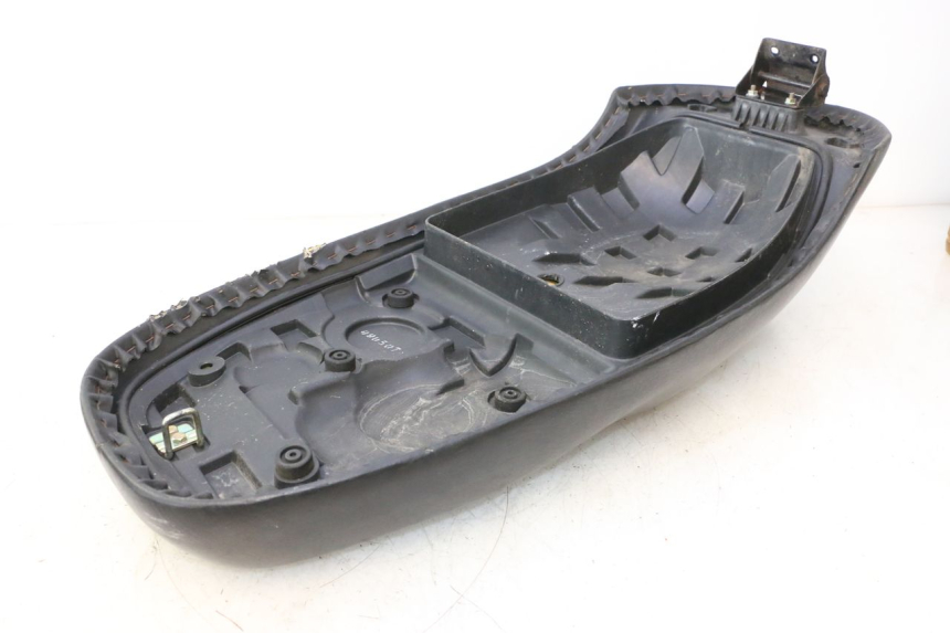 photo de SELLE KYMCO LIKE 125 (2009 - 2016) - Oberflächenzustand und Material