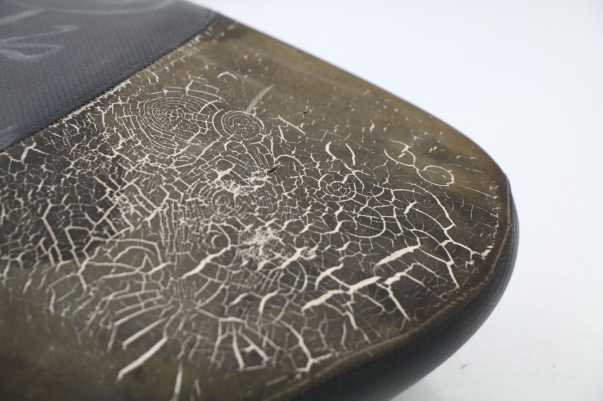 photo de SITZ PEUGEOT LUDIX BLASTER 50 (2006 - 2014) - Details der Befestigungspunkte