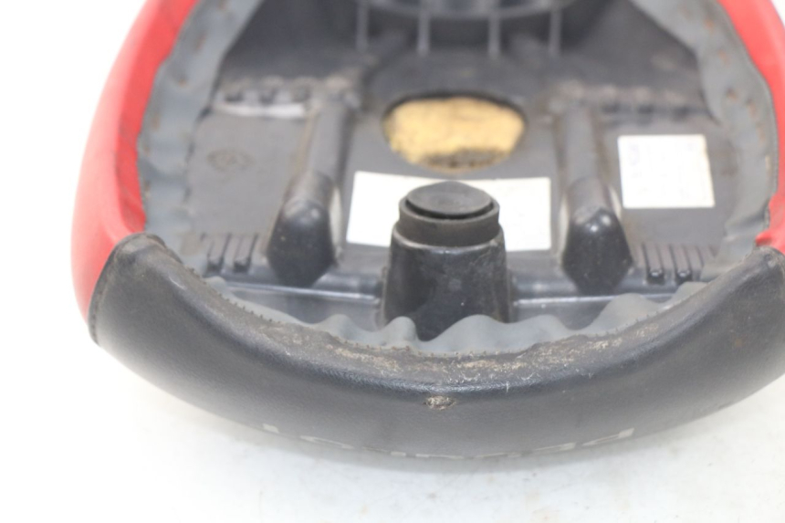 photo de SELLE PEUGEOT LUDIX 50 (2008 - 2017) - Detailansicht des Bauteils