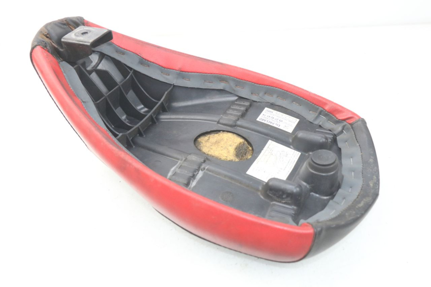 photo de SELLE PEUGEOT LUDIX 50 (2008 - 2017) - Technische Nahaufnahme