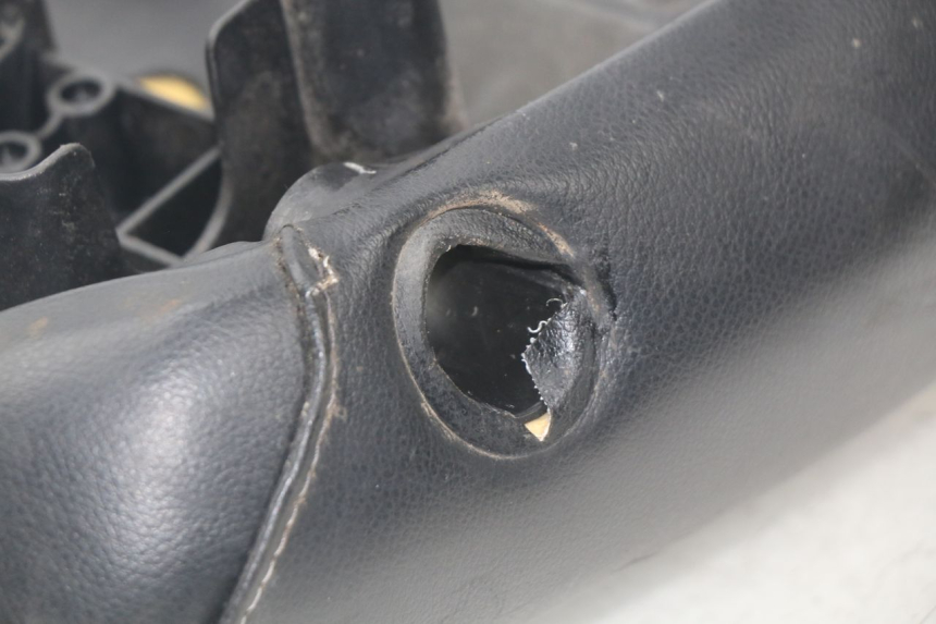 photo de SELLE PEUGEOT LUDIX 50 (2005 - 2007) - Details der Befestigungspunkte