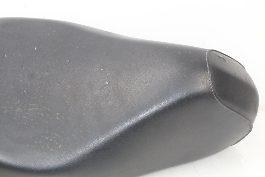 photo de SELLE PEUGEOT LUDIX 50 (2005 - 2007) - Oberflächenzustand und Material