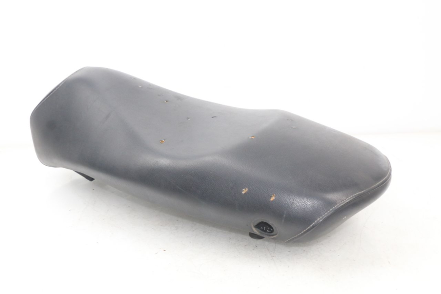 photo de SELLE PEUGEOT LUDIX 50 (2008 - 2017) - Details der Befestigungspunkte