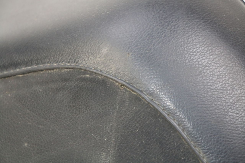 photo de SELLE PEUGEOT LUDIX 50 (2005 - 2007) - Details der Befestigungspunkte