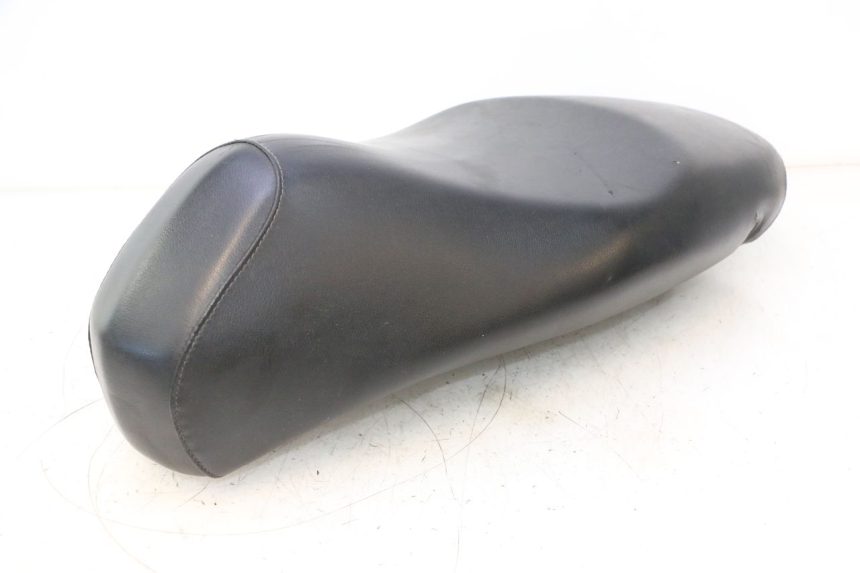 photo de SELLE PEUGEOT LUDIX 50 (2008 - 2017) - Hochauflösende Nahaufnahme