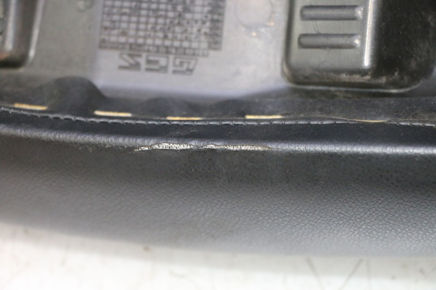 photo de SELLE PEUGEOT LUDIX 50 (2008 - 2017) - Zoom auf Gebrauchszustand